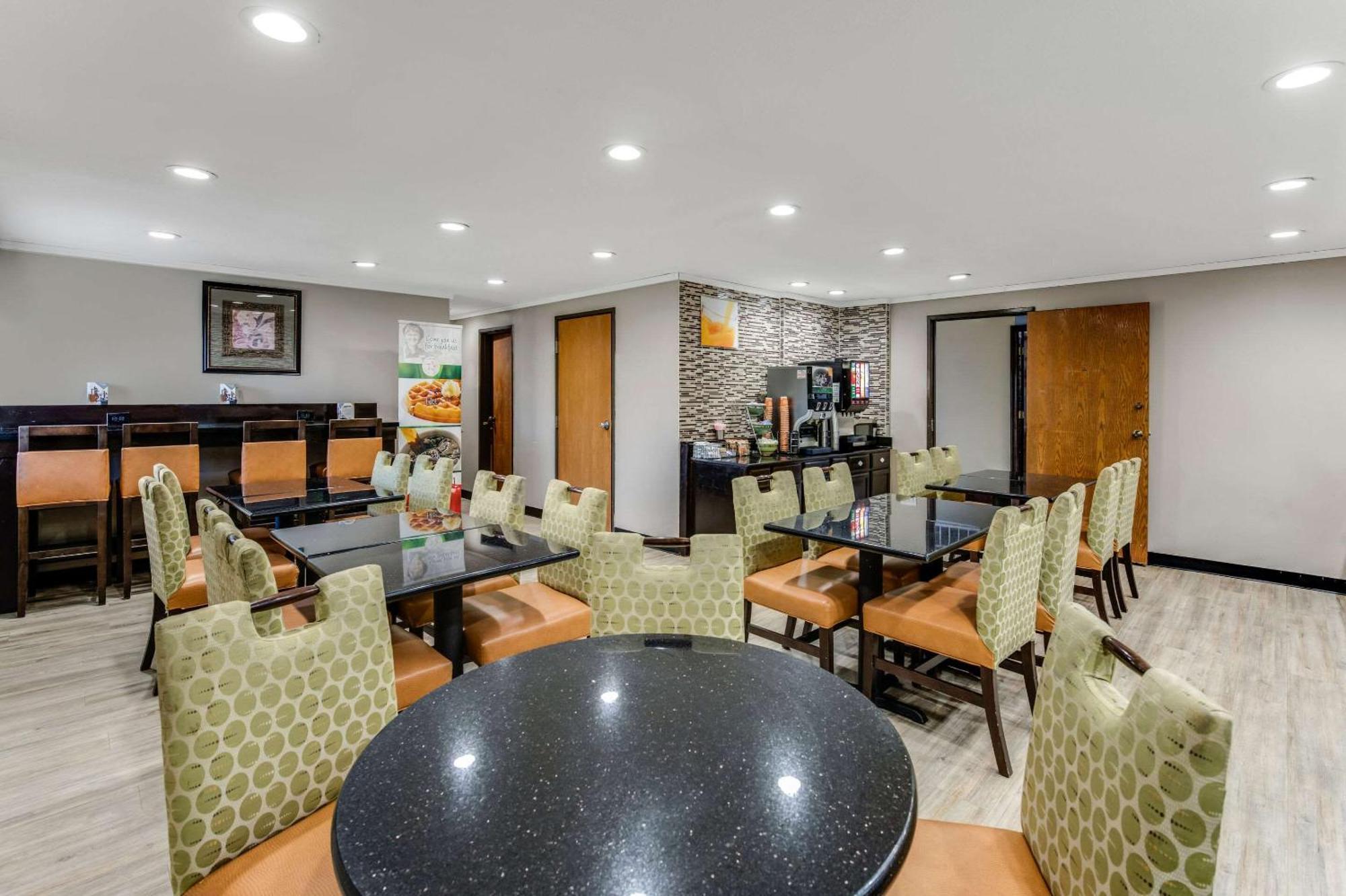 Quality Inn Merriam Kansas City מראה חיצוני תמונה