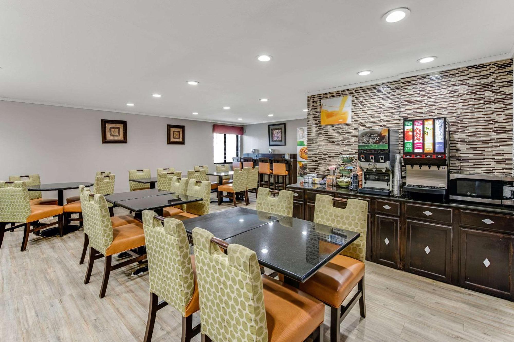 Quality Inn Merriam Kansas City מראה חיצוני תמונה