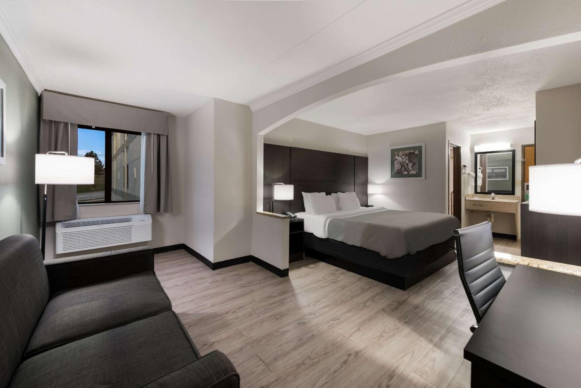Quality Inn Merriam Kansas City מראה חיצוני תמונה