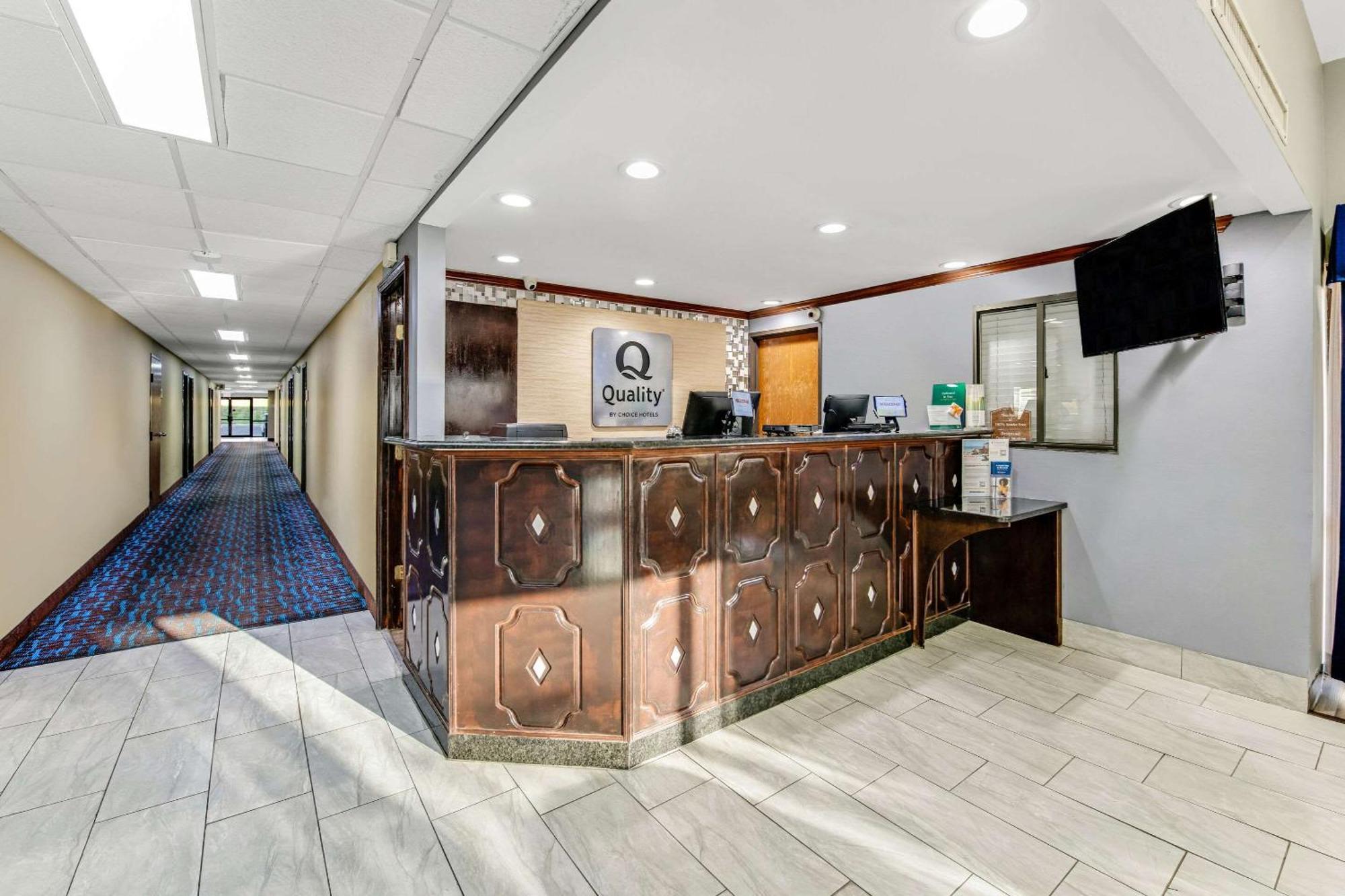 Quality Inn Merriam Kansas City מראה חיצוני תמונה