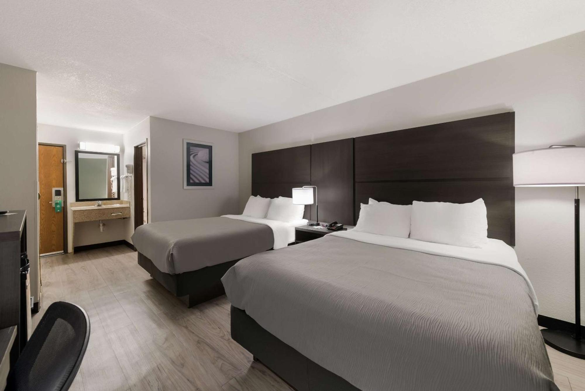 Quality Inn Merriam Kansas City מראה חיצוני תמונה